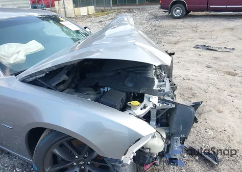 2013 Dodge Charger R/T из США, поврежденный, VIN 2C3CDXCTXDH725823